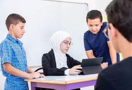 AUBH launches Masters program in Multimedia Management with Hybrid Learning